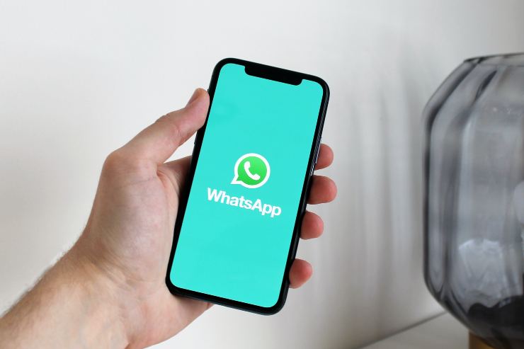 WhatsApp stop smartphone 