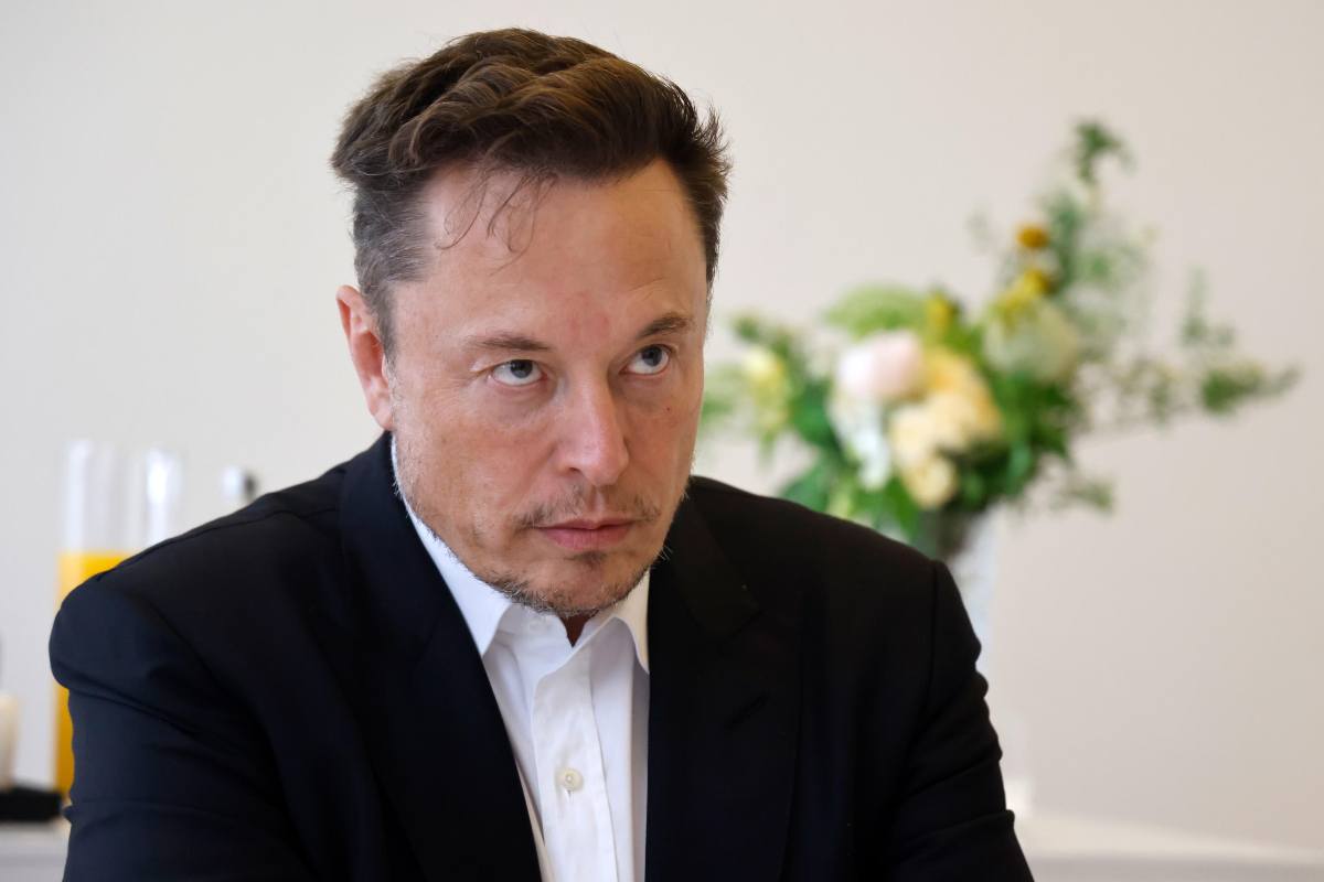 Elon Musk creerà uno smartphone