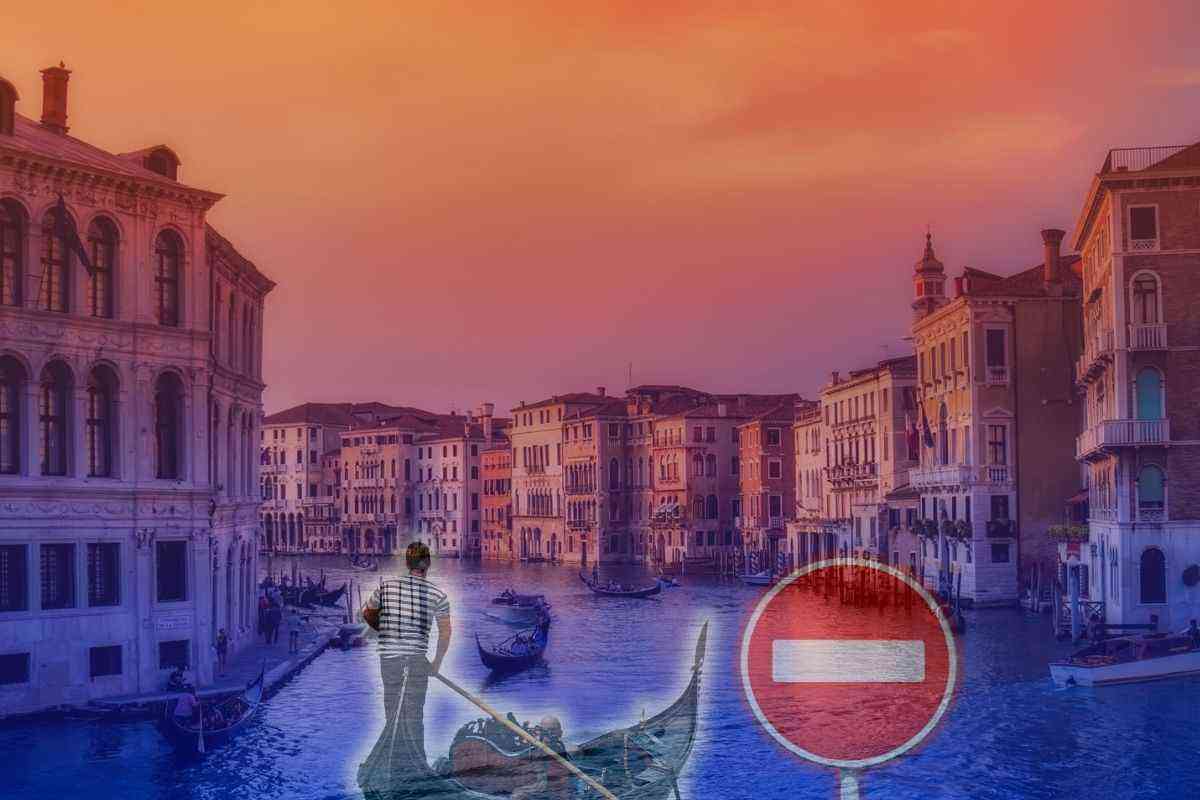 Venezia gondole colorate multa