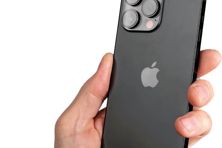 Apple rivoluziona i telefoni: cosa cambia con iPhone 16, occhio al tasto azione